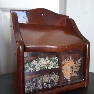 Wooden Gailstyn Spice Rack with Decorative Front